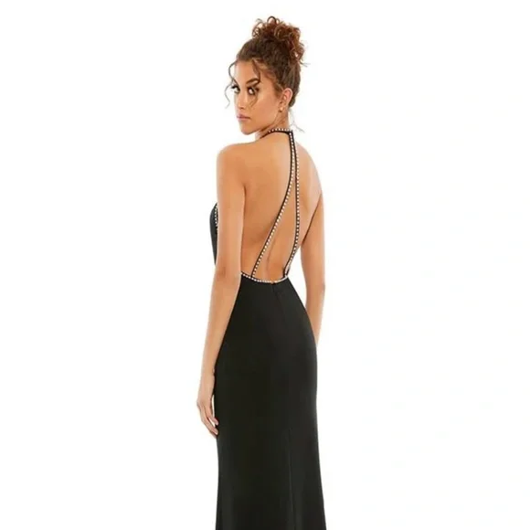 NWOT Mac Duggal Rhinestone Halter Column Gown Maxi Dress 26580 in Black Size 6